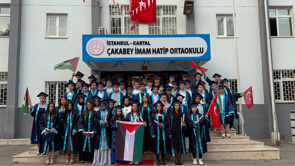 Çakabey İmam Hatip Ortaokulu'nda Mezuniyet Töreni Coşkuyla Gerçekleşti